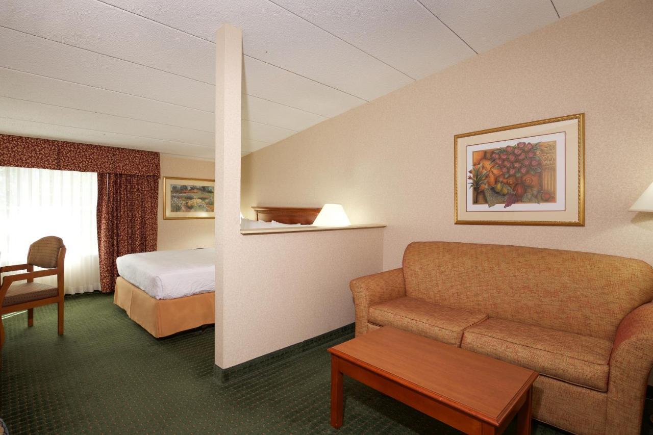 White River Inn & Suites White River Junction Exterior photo